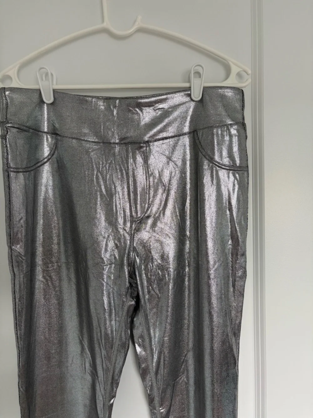 HALARA Metallic Silver Leggings